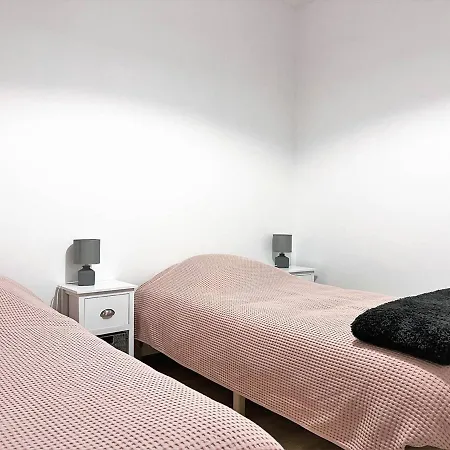 Apartamento Renove 2021 Avec Balcon Et Garage, Proche Golf, 3 Pieces, 6 Couchages, Le Lavandou. - Fr-1-251-425