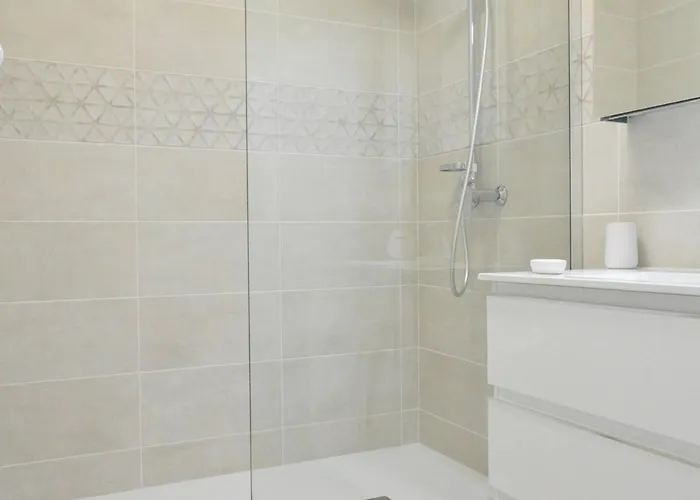 Apartment Renove 2021 Avec Balcon Et Garage, Proche Golf, 3 Pieces, 6 Couchages, Le Lavandou. - Fr-1-251-425 Le Lavandou